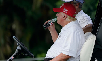 Ông Trump: Coca-Cola đồng ý dùng đường mía trong nước ngọt