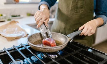 5 vật dụng nhà bếp có thể gây hại sức khỏe