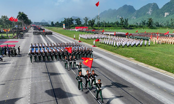 61 khối diễu binh Quân đội, Công an tổng hợp luyện
