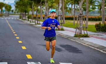 Chạy bộ chắp cánh ước mơ cho chàng trai bại não