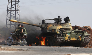 Tính toán của Israel khi giáng đòn vào quân đội chính phủ mới ở Syria