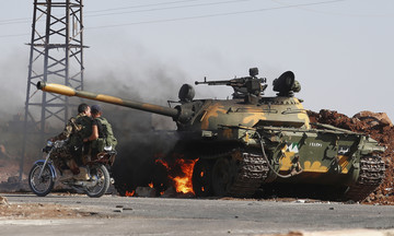 Tính toán của Israel khi giáng đòn vào quân đội chính phủ mới ở Syria