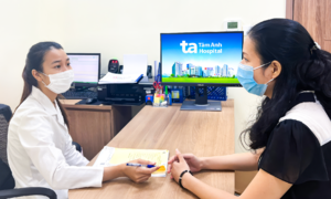Nội tiết tố suy giảm ở tuổi 40 gần như mãn kinh