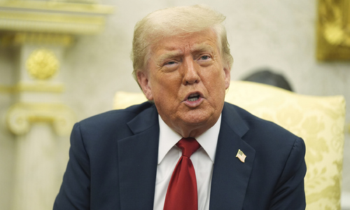Ông Trump ký duyệt dự luật tiền số