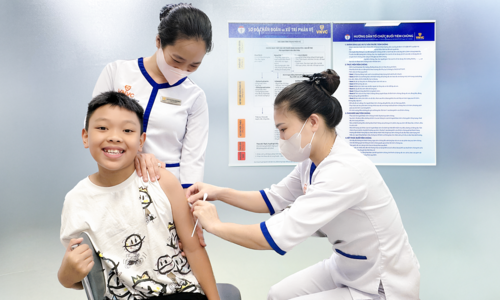 Nhiều người tiêm vaccine phòng sốt xuất huyết