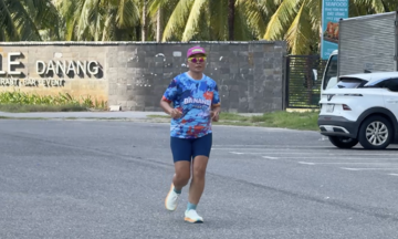 Người phụ nữ từng liệt tứ chi chạy marathon