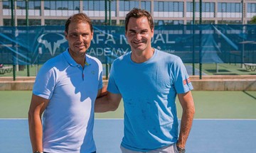 Federer thăm học viện quần vợt Nadal