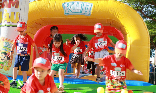 2.000 runner nhí khuấy động sáng hè Đà Nẵng