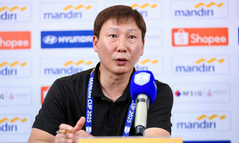 Coach Kim Sang-sik remains cautious after easy win in U23 Southeast Asian Championship