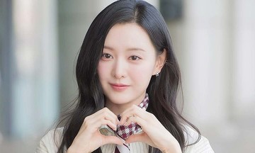 Nét thanh lịch của Kim Ji Won mỗi lần ra sân bay