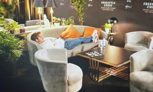 Carlsen naps before match, still defeats world number 4