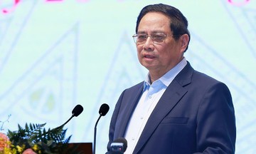 Thủ tướng: Đãi ngộ đặc biệt thu hút 100 chuyên gia hàng đầu về nước