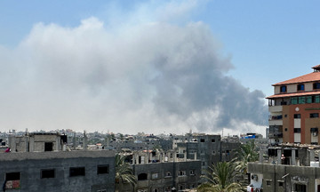 Bộ binh Israel lần đầu tấn công thành phố miền trung Gaza