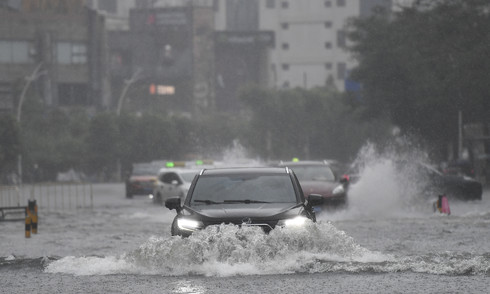 Typhoon Wipha leaves trail of damage across southern China