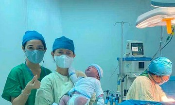 Bé trai chào đời nặng 5,8 kg
