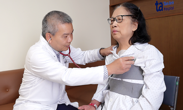 Biến chứng nhiễm trùng phá hỏng van tim nhân tạo của người phụ nữ