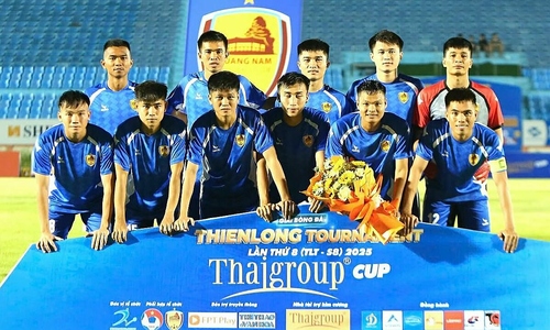 CLB Quảng Nam níu kéo hy vọng ở lại V-League