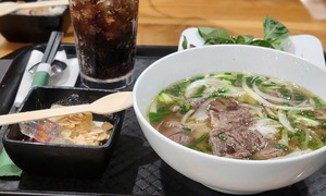 Vietnamese airport food prices under scrutiny