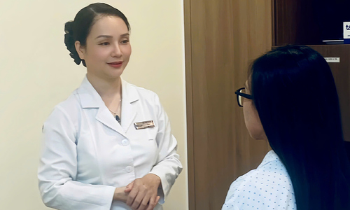 Áp xe sau cấy mỡ và tiêm chất làm đầy vòng ba