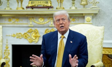 Ông Trump cáo buộc ông Obama 'phản quốc'