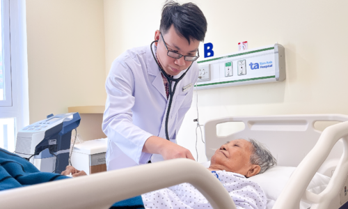 Huyết khối tĩnh mạch dày đặc sau hai tháng nằm một chỗ
