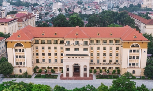 Điểm sàn Đại học Y Hà Nội cao hơn mức Bộ Giáo dục quy định