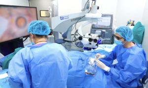 Two surgeries restore sight for cataract patient