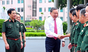 Party chief prioritizes personnel development over weapons modernization