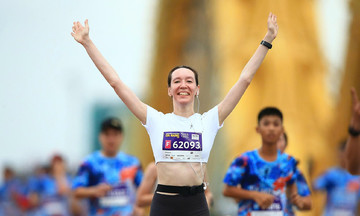 Runner quốc tế ấn tượng với không khí tại VnExpress Marathon Đà Nẵng