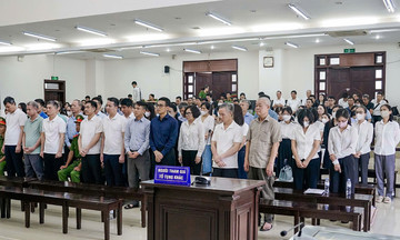 Bắt đầu trả tiền cho hơn 28.000 nhà đầu tư mua cổ phiếu ROS của FLC