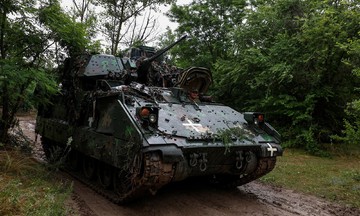 Mỹ duyệt bán hai gói vũ khí cho Ukraine
