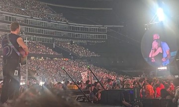 'Kiss Cam ở concert Coldplay' dấy lên vấn đề quyền riêng tư