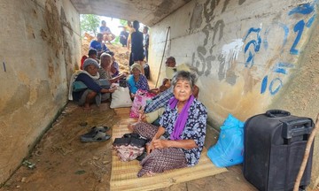 Dân làng biên giới Thái Lan - Campuchia: 'Mọi người bỏ chạy thục mạng'