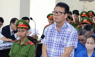 Cựu tổng biên tập Đồng Xuân Thụ bị cáo buộc gỡ 26 bài viết