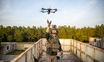 Lý do Mỹ tụt hậu trên mặt trận drone
