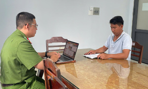 Travel agency director arrested after renting 5 cars