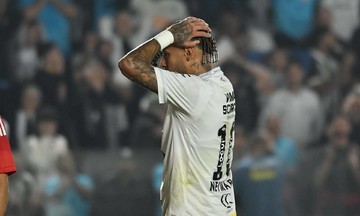 Neymar tẽn tò ở giải Brazil