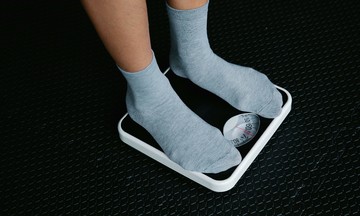 Hai tuần chỉ ăn rau và uống thuốc xổ, nữ sinh 16 tuổi nguy kịch