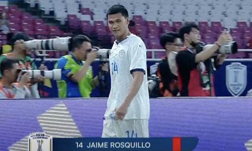 Referee mistakenly sends off wrong Philippines player in Vietnam U23 win