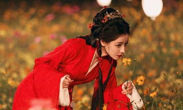 Hậu trường Địch Lệ Nhiệt Ba đóng nữ quỷ