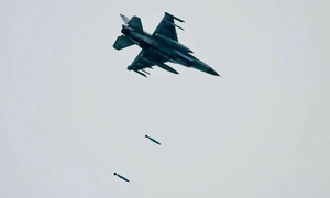 Thailand uses cluster bombs in attack on Cambodian targets