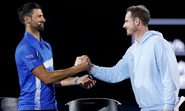 Murray: 'Làm việc với Djokovic không thoải mái'