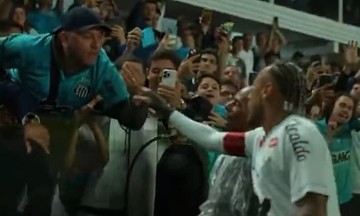 Neymar: 'CĐV có thể chê bai, nhưng đừng sỉ nhục tôi'