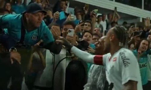 Neymar: 'CĐV có thể chê bai, nhưng đừng sỉ nhục tôi'