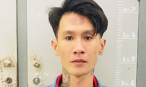 Man blackmails ex-girlfriend with intimate video