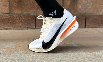 Siêu giày đua mới của Nike ưu việt thế nào so với thế hệ tiền nhiệm