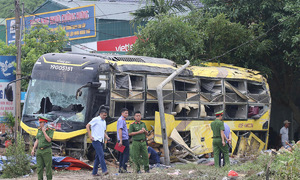 Bus crash kills 10: Driver exceeded speed limit