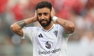 Fernandes lập cú đúp trong chiến thắng của Man Utd