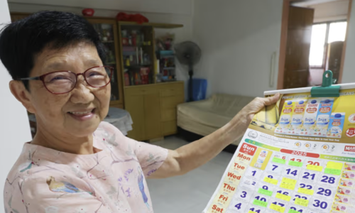 Những người già sống một mình nhưng không cô đơn