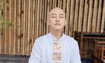 Ca sĩ Tuấn Hưng quy y